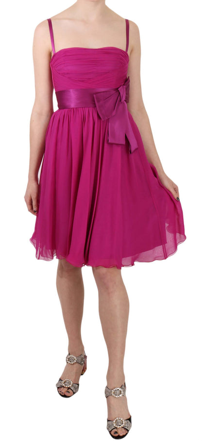 Robe sans manches en soie avec nœud rose fuchsia