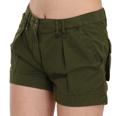 Mini shorts verdi a vita media in cotone 100%.