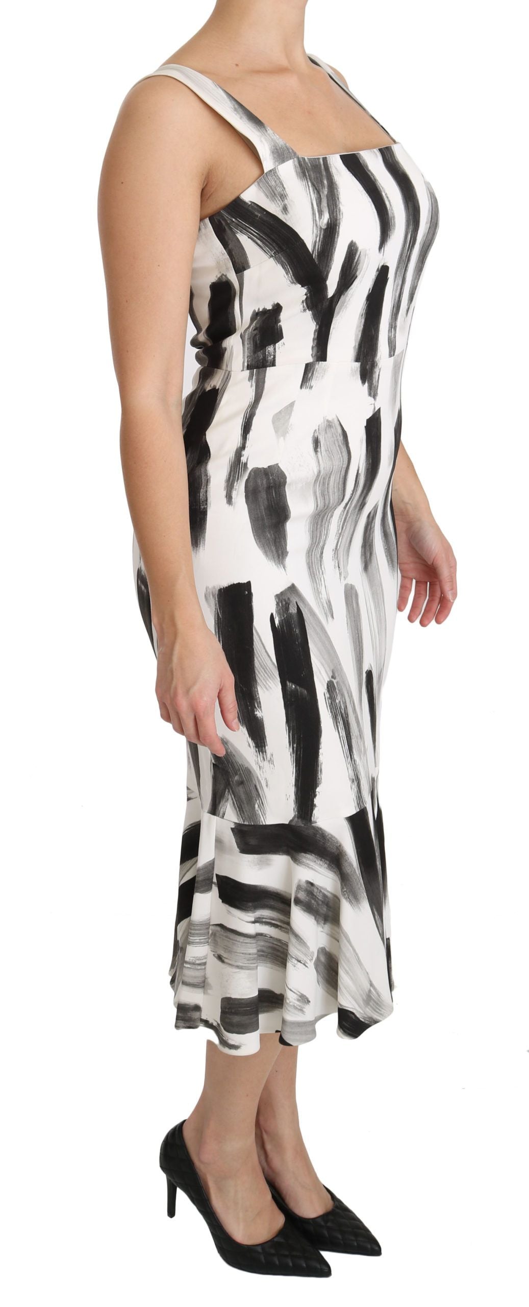 Robe fourreau mi-longue en viscose imprimée blanche et noire