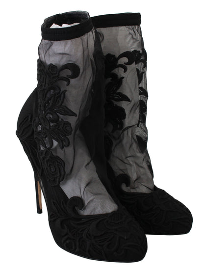 Bottines à talons aiguilles avec roses noires, chaussures