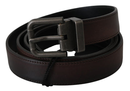 Ceinture à boucle grise en cuir marron massif