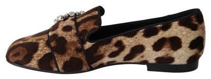 Braune Slipper mit Leopardenmuster und Kristallen