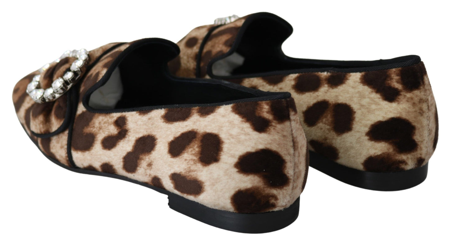 Braune Slipper mit Leopardenmuster und Kristallen