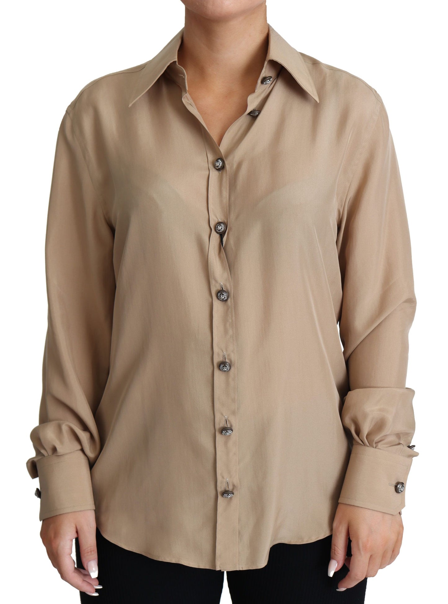 Chemise en soie beige avec boutons décoratifs