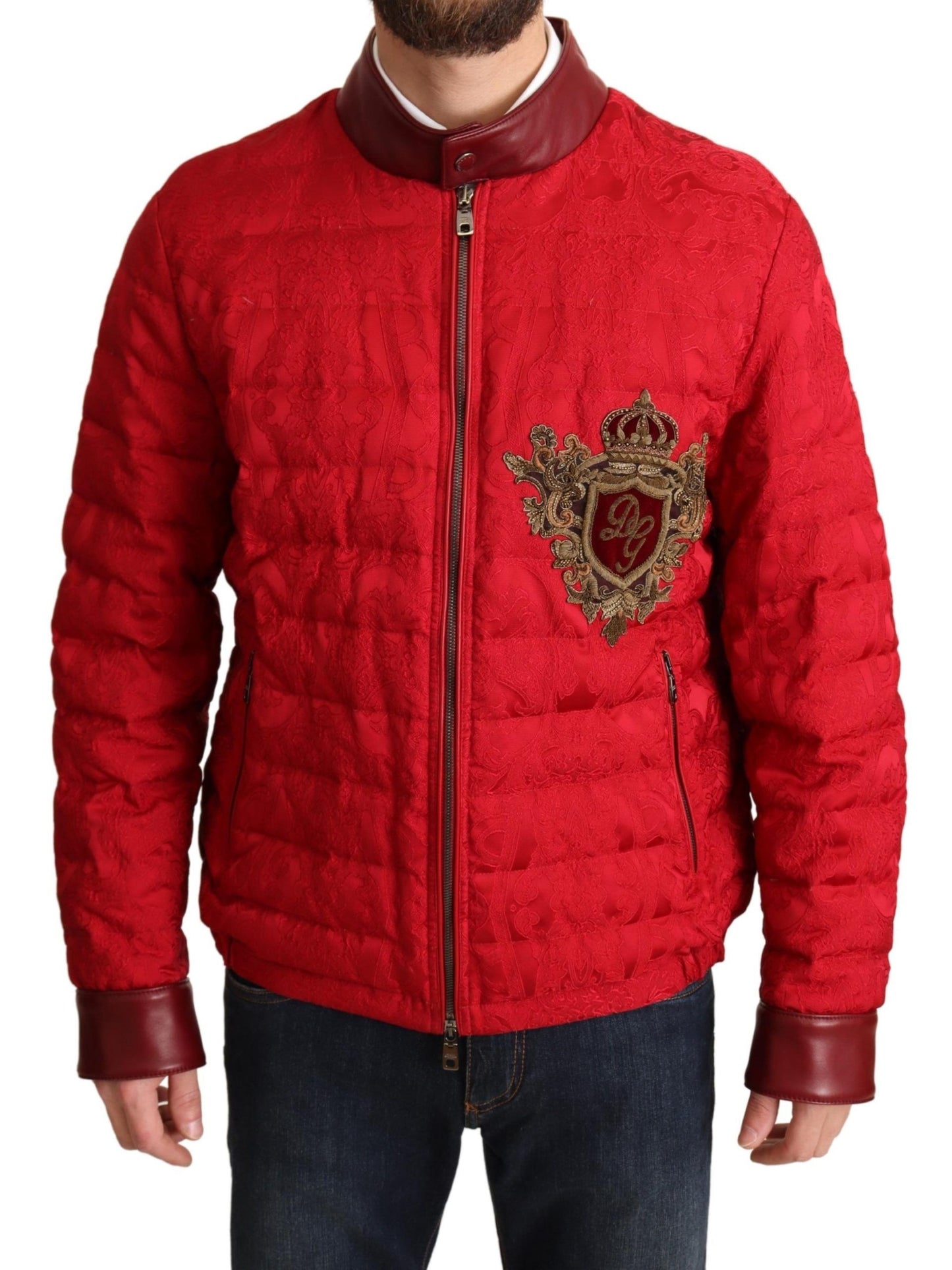 Rote Brokat-Bomberjacke mit goldenem Crown-Logo