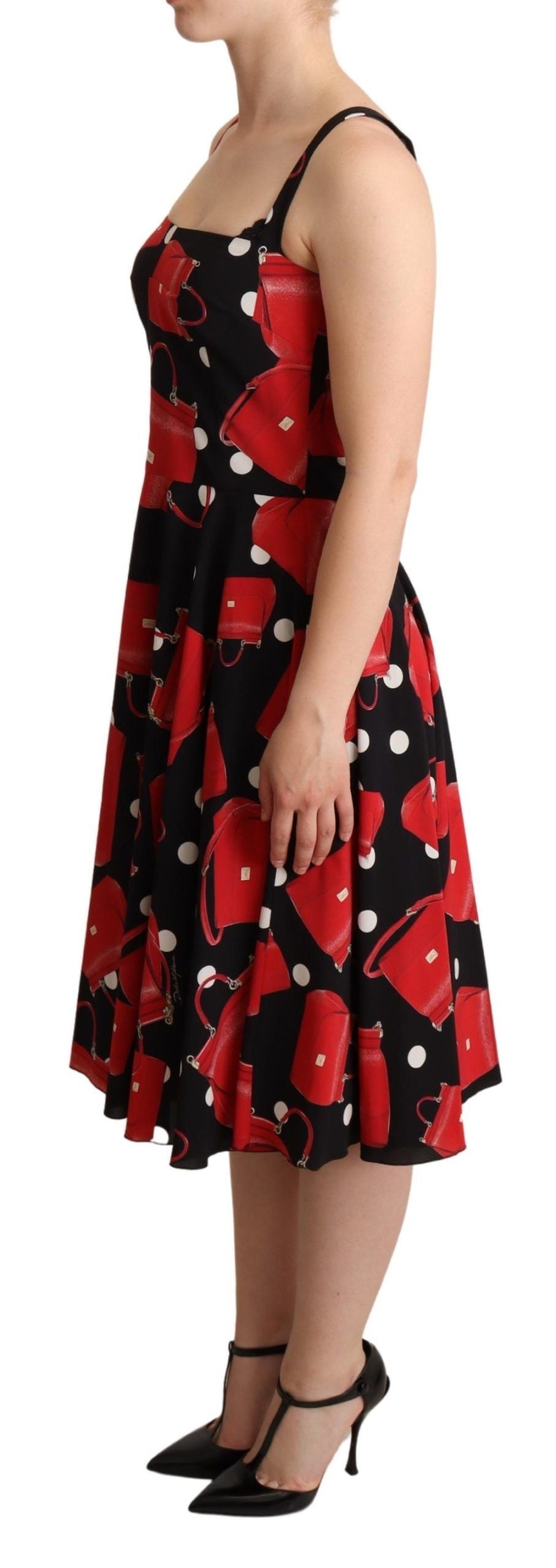 Mittellanges A-Linien-Kleid mit Taschenprint in Schwarz und Rot