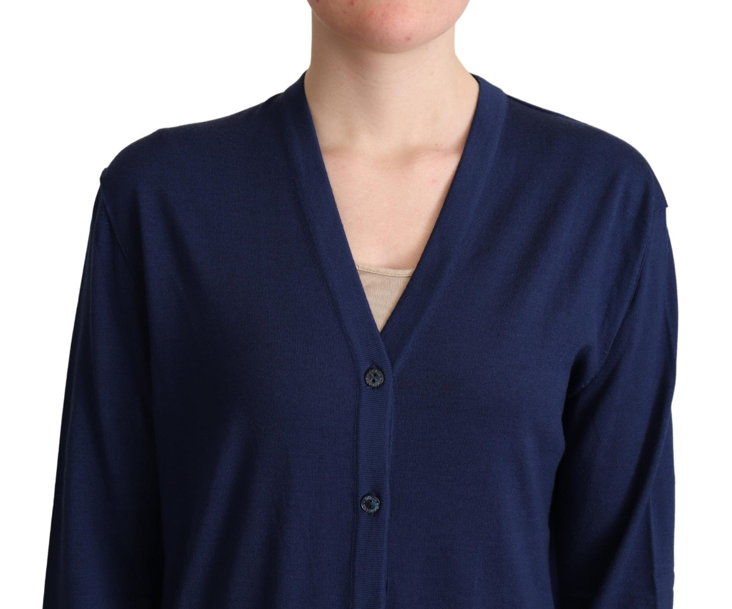 Pull cardigan boutonné en laine vierge bleue