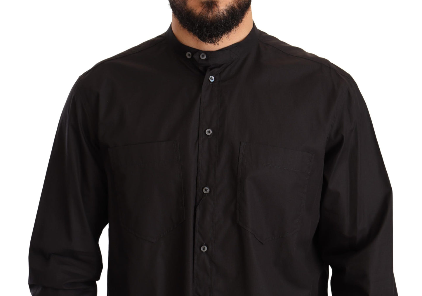 Chemise haute noire 100 % coton.