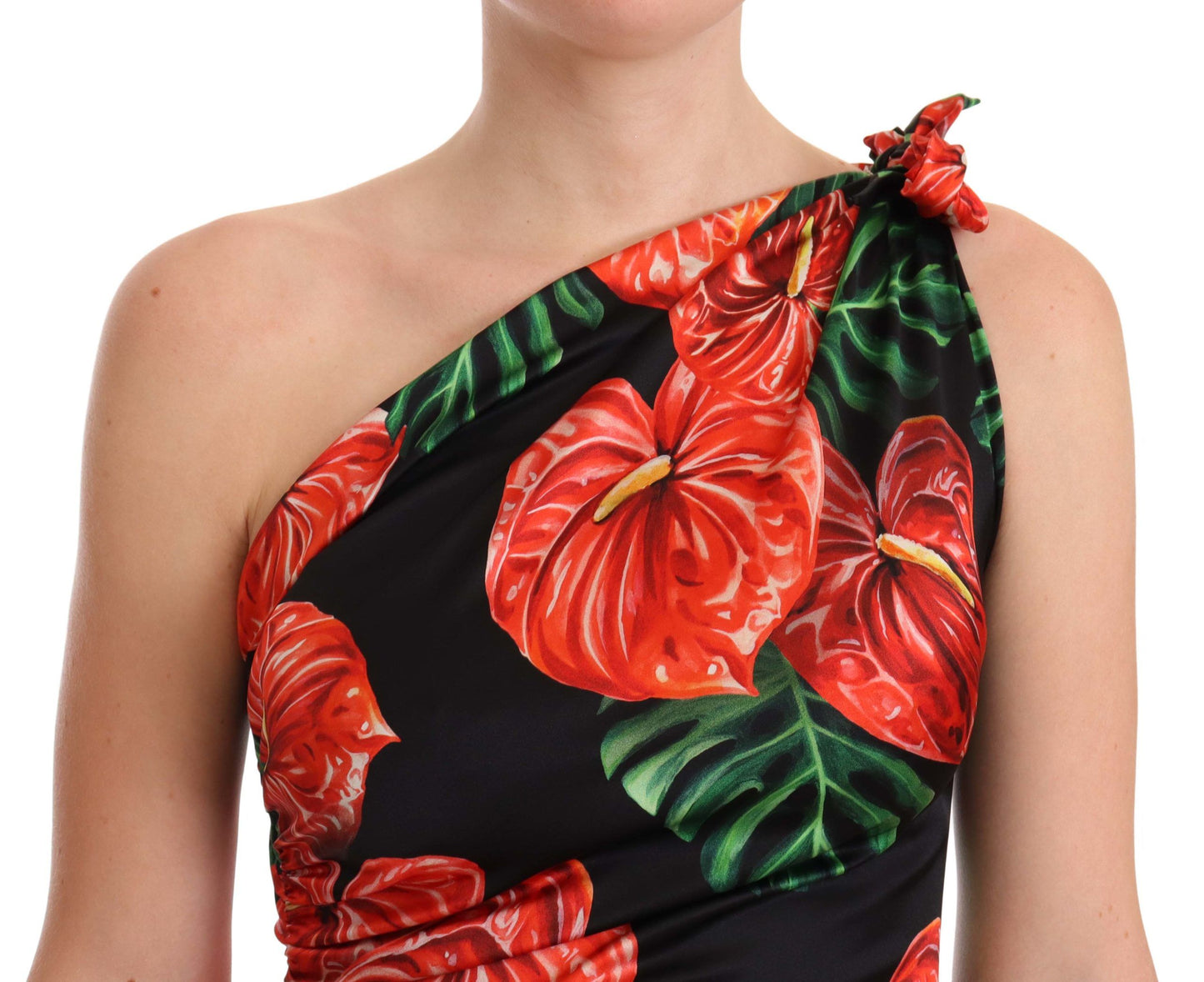 Robe drapée noire à imprimé floral en soie brillante