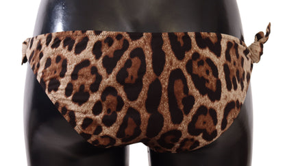 Costume da bagno con fondo bikini marrone con stampa leopardata