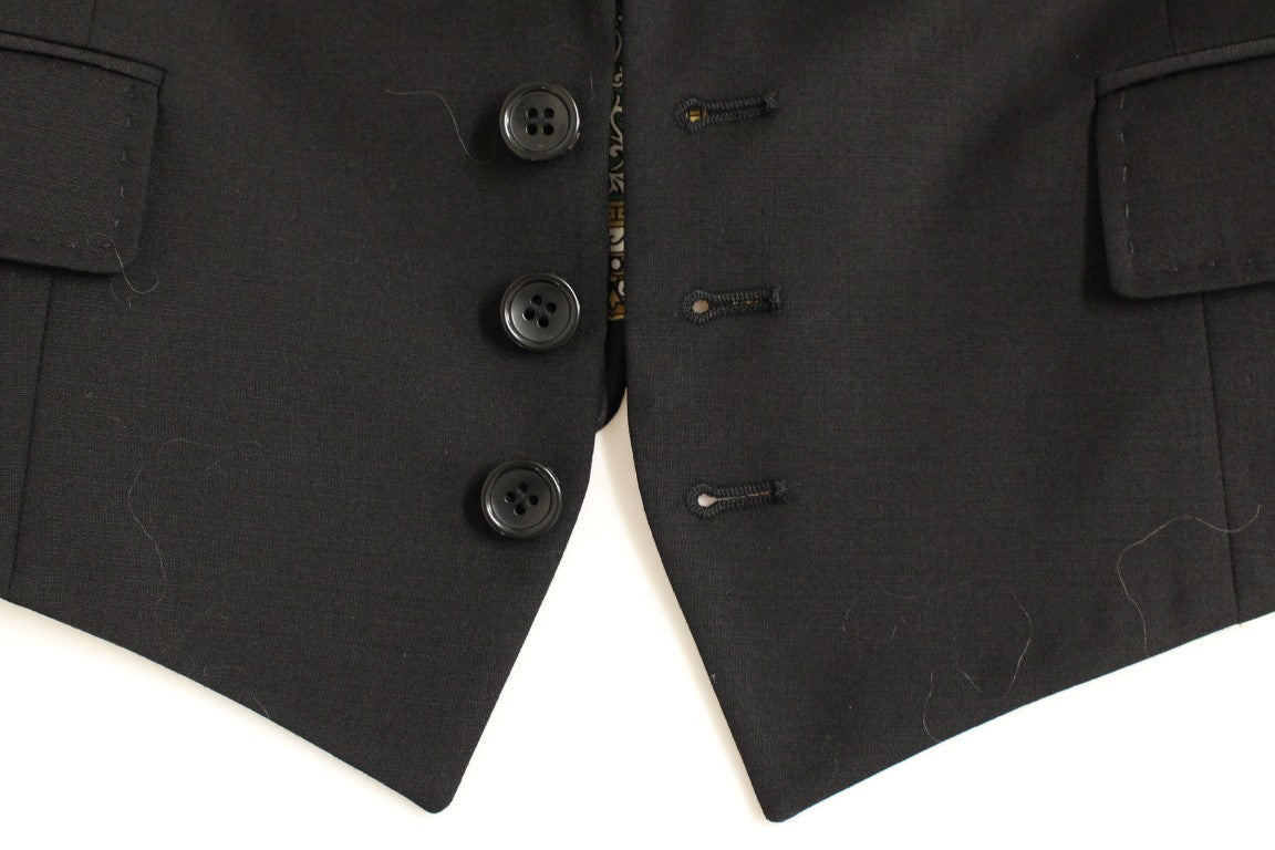 Schwarze Blazerjacke mit Seidenschal hinten