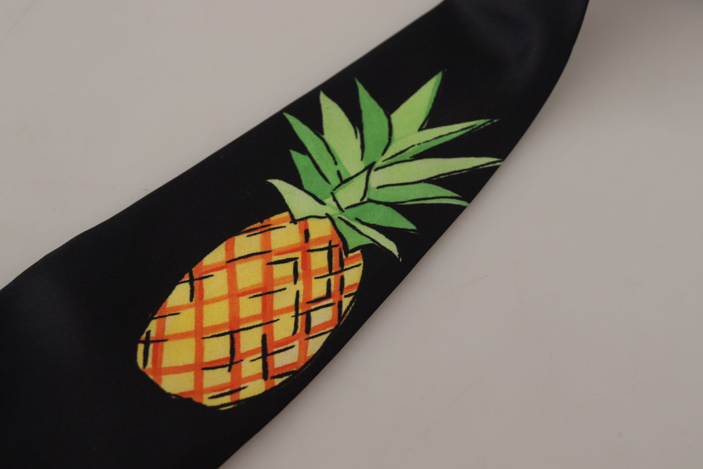 Schwarzes Krawatten-Accessoire mit Ananas-Print