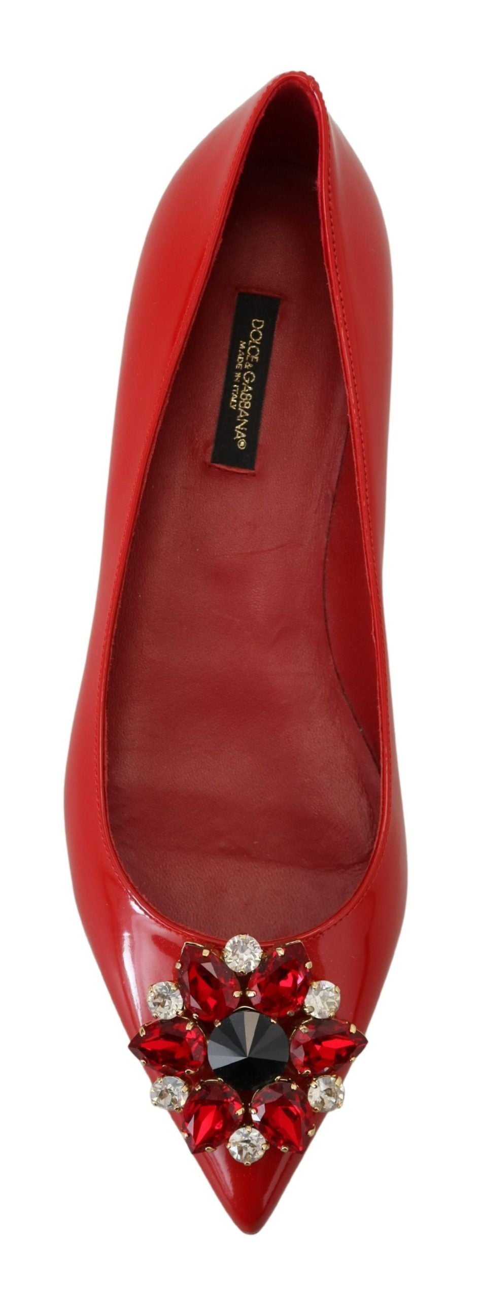 Mocassini in pelle rossa con cristalli. Scarpe basse