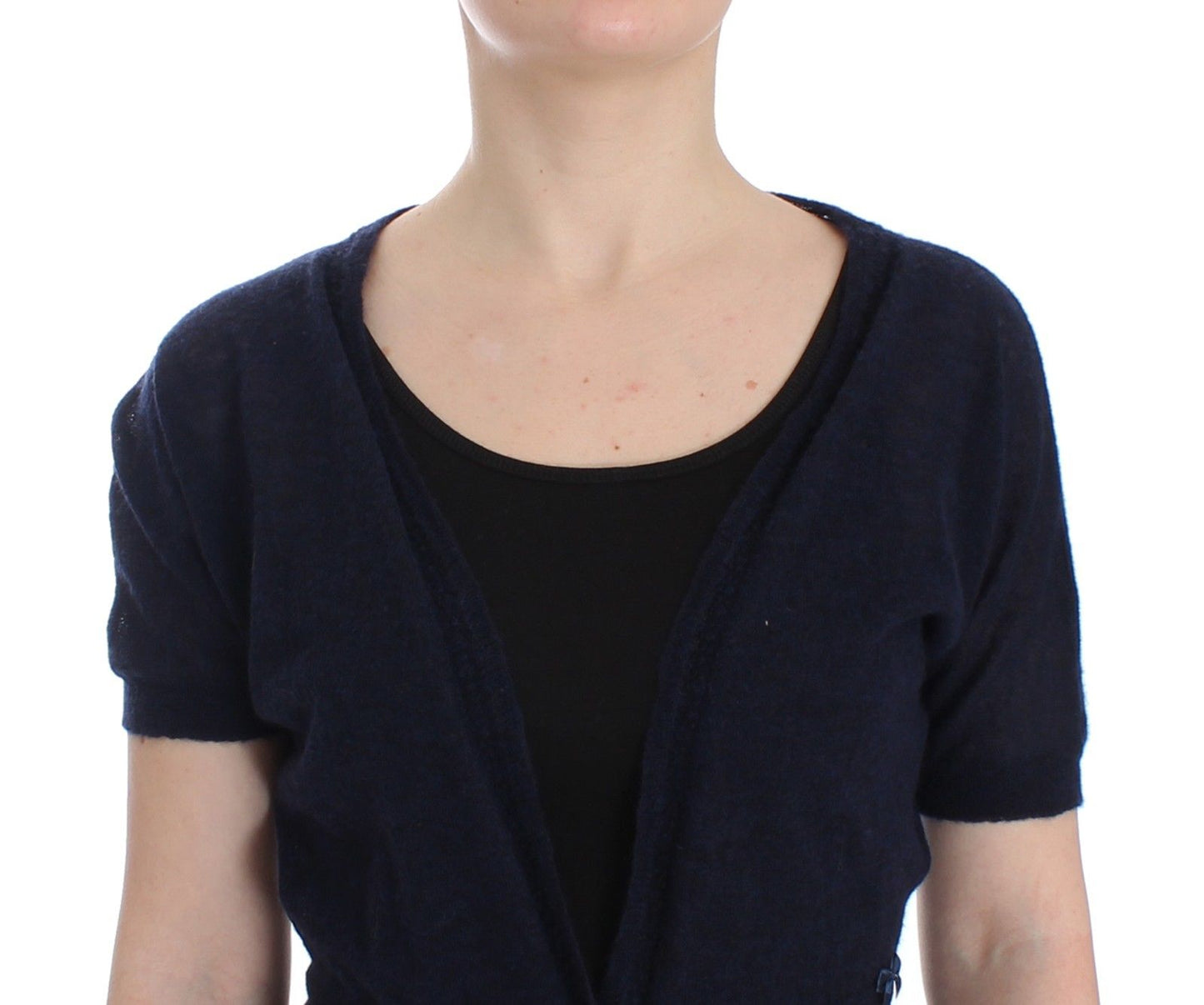 Cardigan pull en laine bleue en tricot