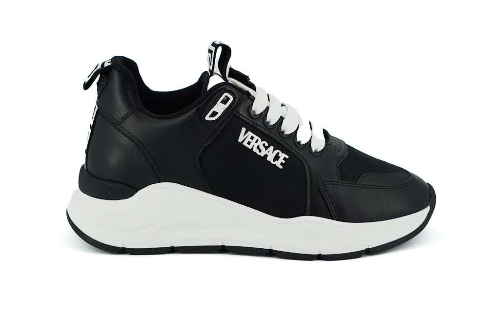 Elegante einfarbige Ledersneaker