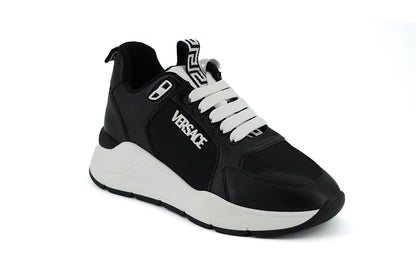 Elegante einfarbige Ledersneaker