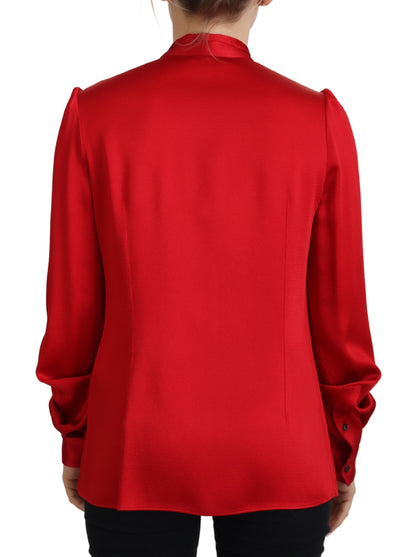 Elegante rote Bluse mit Ascot-Kragen