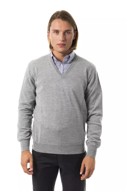 Grauer Wollpullover