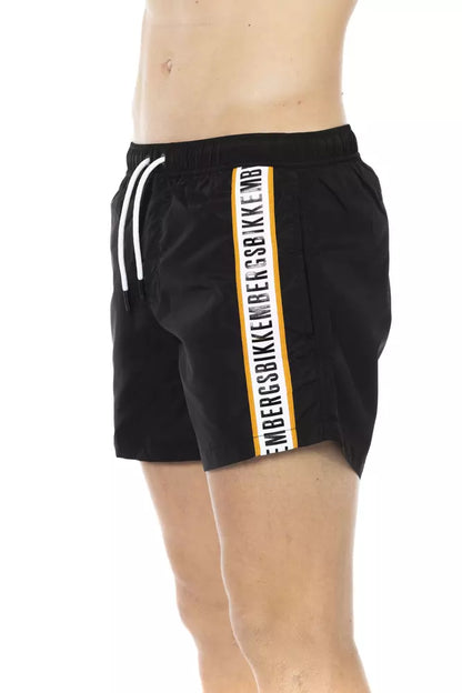 Schicke schwarze Badeshorts mit sportlichem Tape-Detail