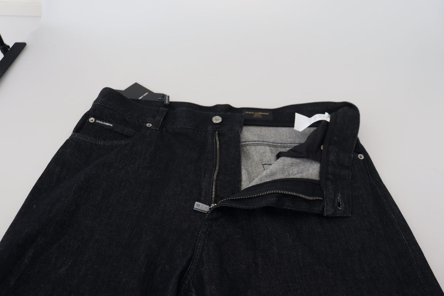 Elegante schwarze gewaschene Jeanshose aus Luxe-Baumwolle