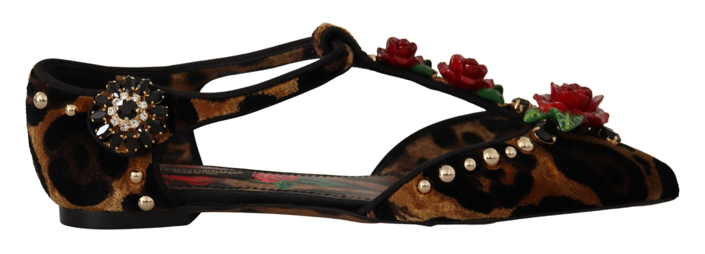 Sandalen mit T-Riemen und Leopardenmuster und Blumenverzierung