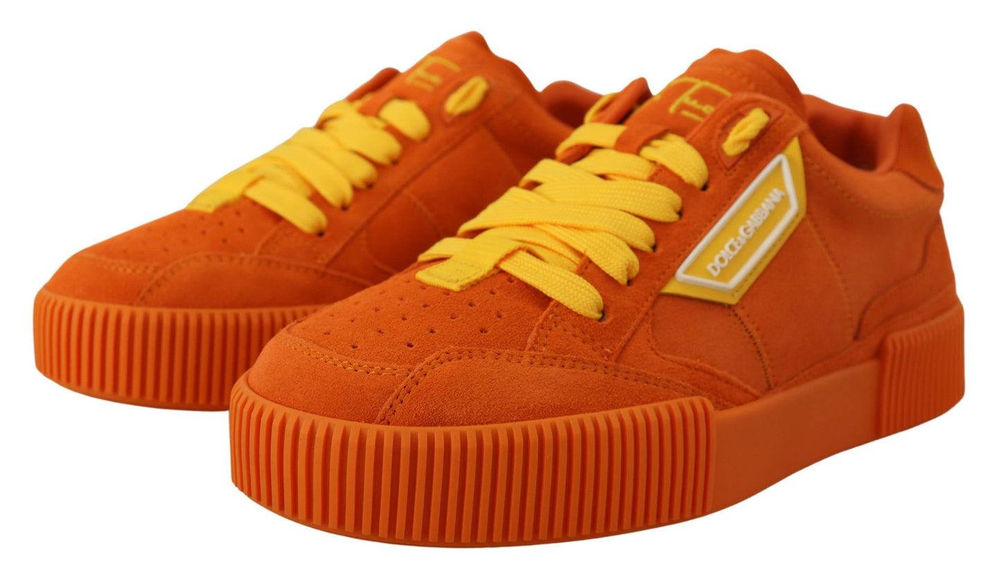 Schicke orange Wildleder-Schnürsneaker