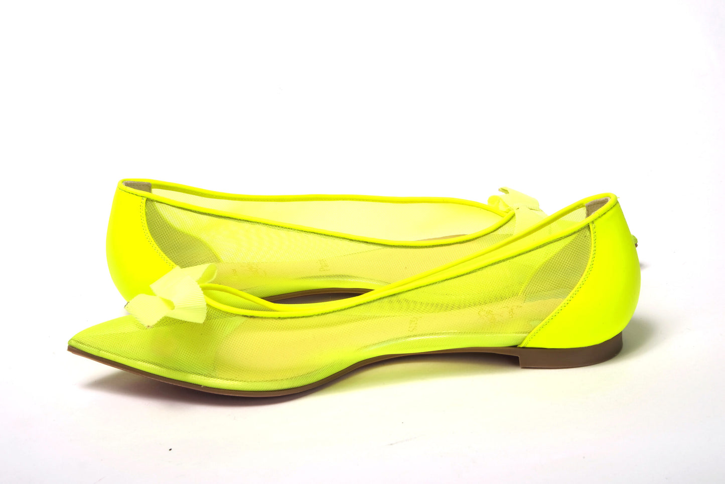 Fluro-Gelb-Schuh mit flacher spitzer Zehenpartie