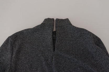 Eleganter dunkelgrauer Pullover