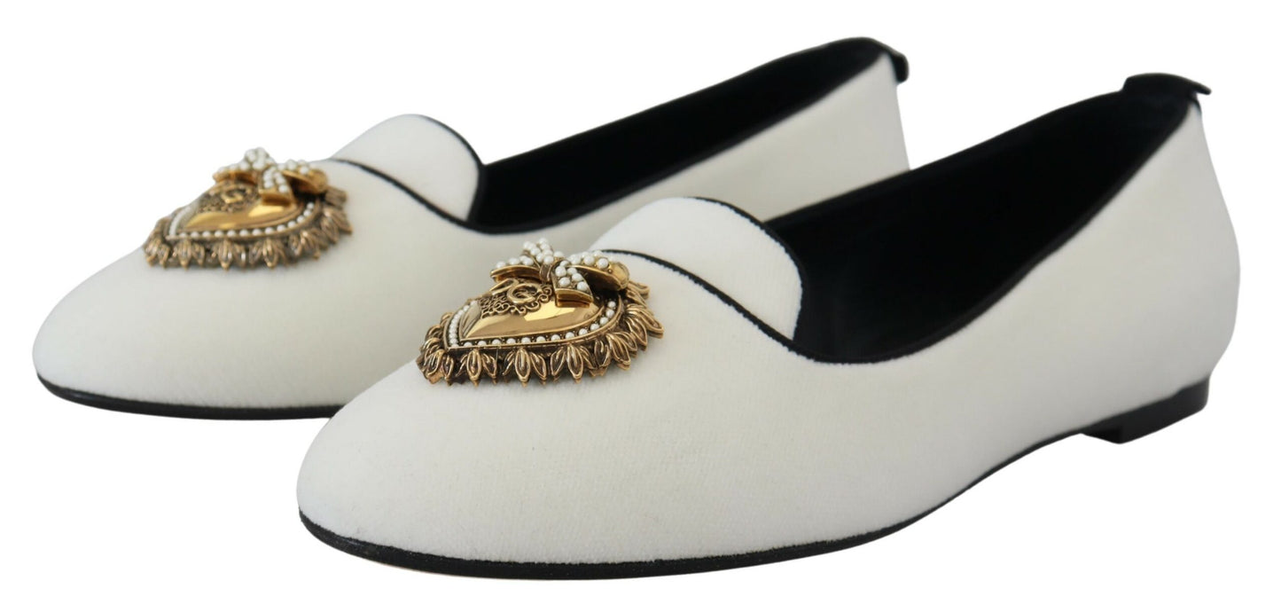 Mocassini slip on in velluto bianco. Scarpe basse