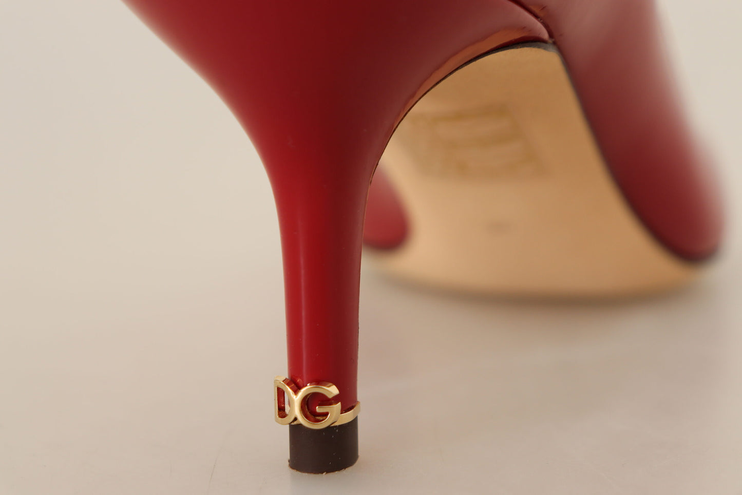 Exquisite rote Lackpumps