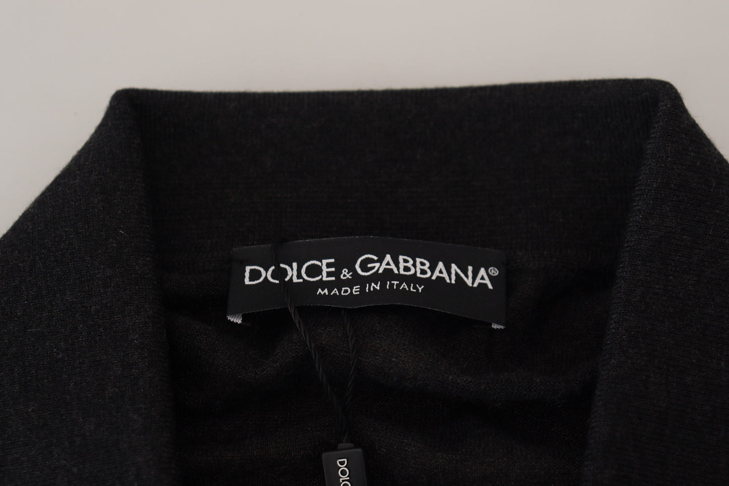 Maglione pullover con colletto in cashmere nero