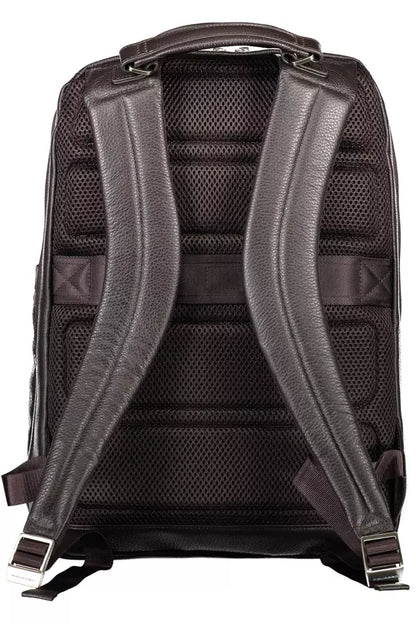 Eleganter brauner Tech-Savvy-Rucksack