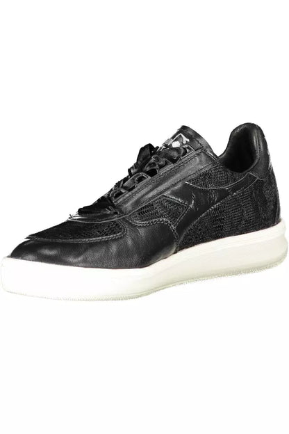 Schicke bestickte schwarze Sport-Sneakers