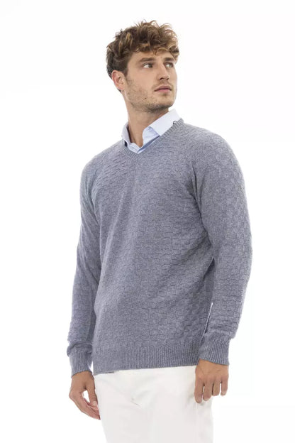 Eleganter hellblauer Pullover mit V-Ausschnitt