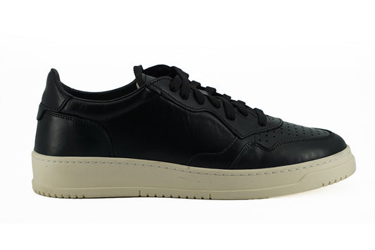 Sneakers basse in pelle nera