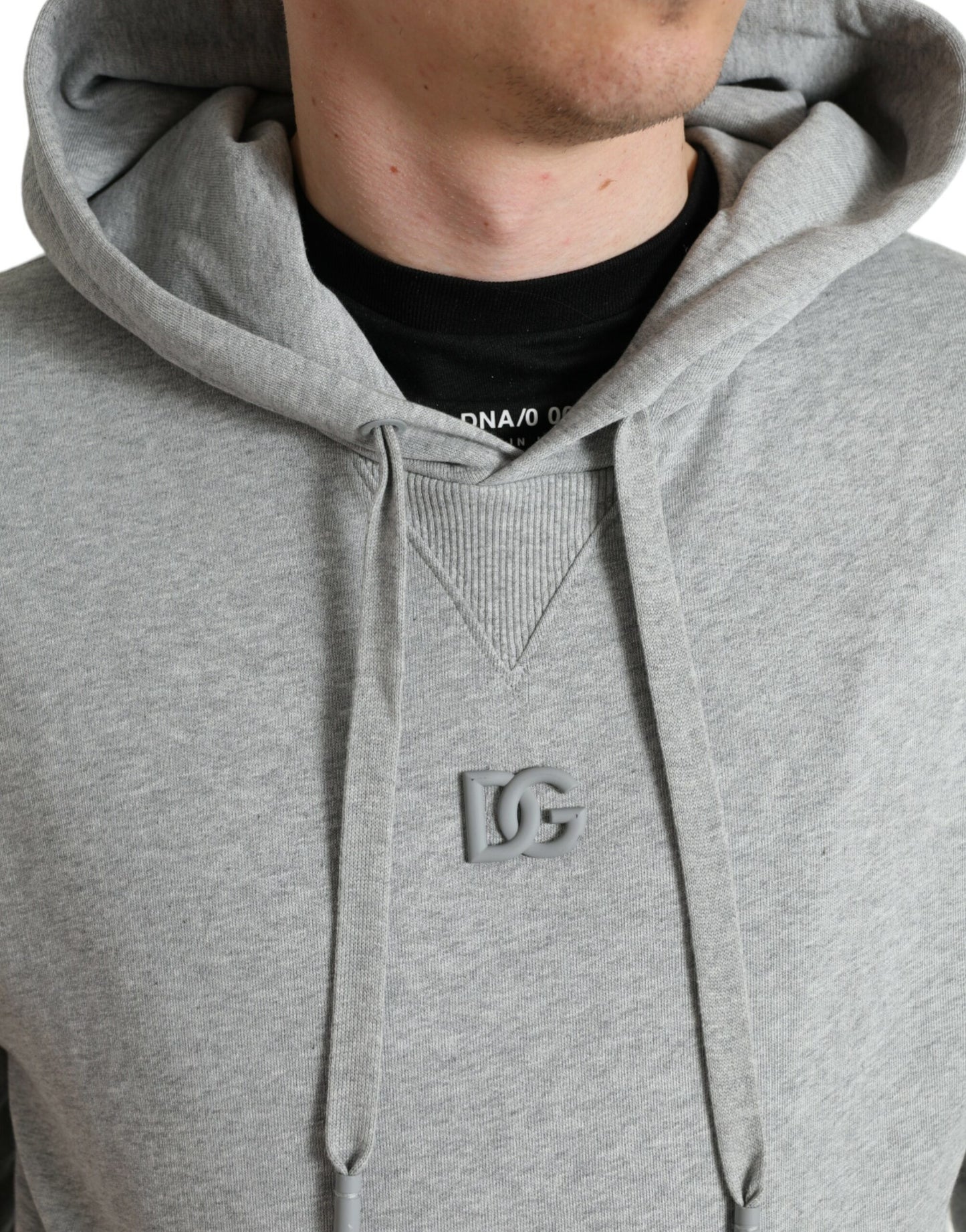 Schicker grauer Baumwollpullover mit Kapuze und Logo