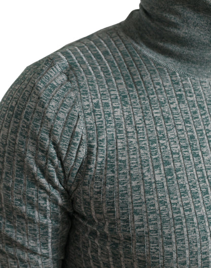 Eleganter grüner Rollkragenpullover