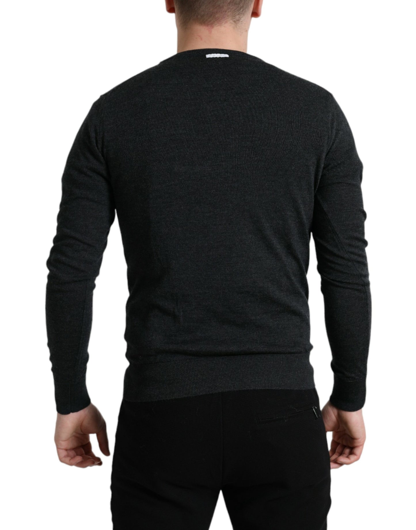 Eleganter grauer Wollpullover