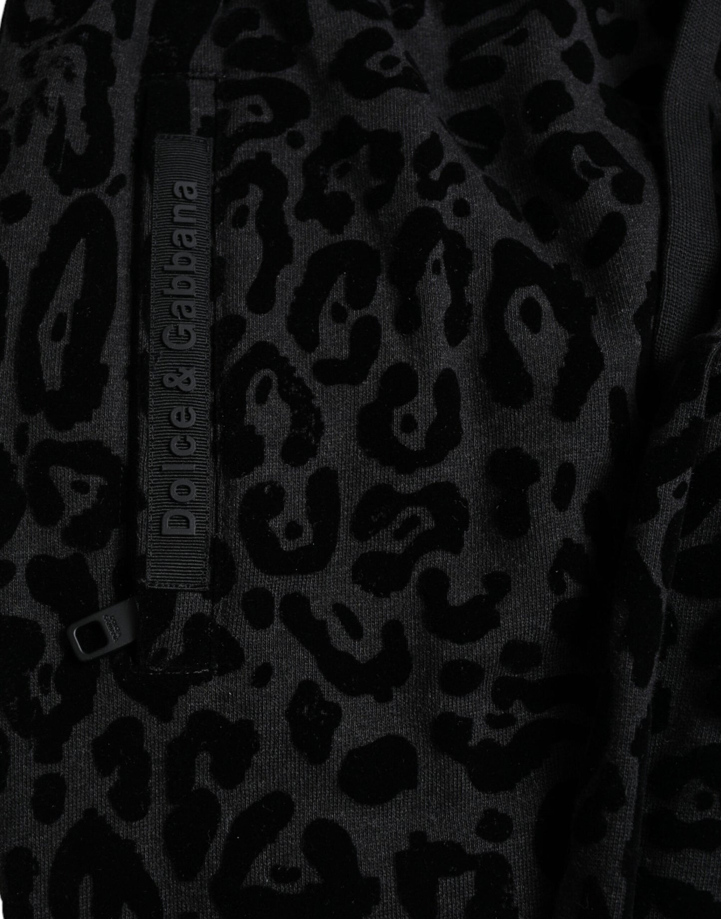 Pantaloni jogger slim fit in cotone leopardato nero