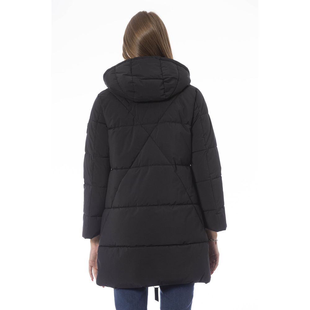 Elegante schwarze Daunenjacke für schicke Wärme