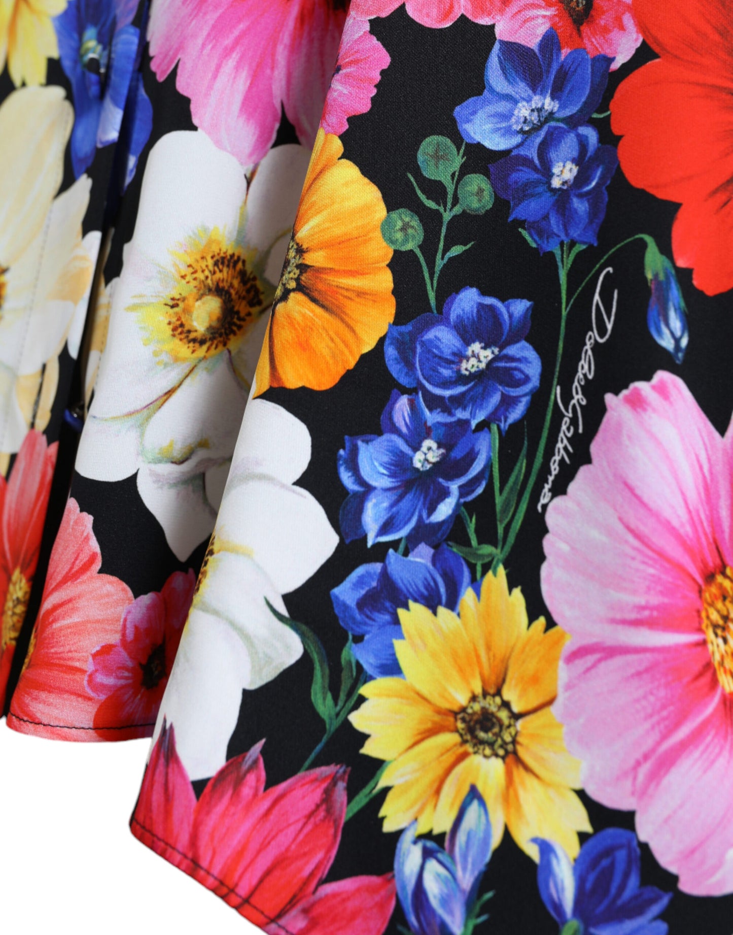 Seidenbluse mit Blumenmuster und Bindeverschluss vorne