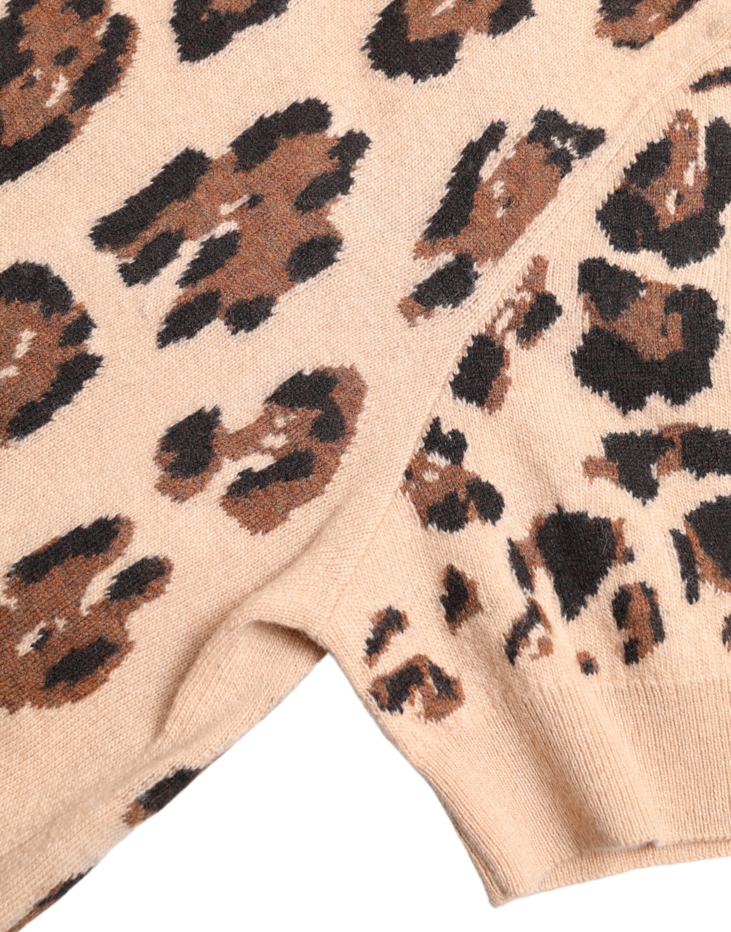 Top dolcevita in lana con stampa leopardata beige