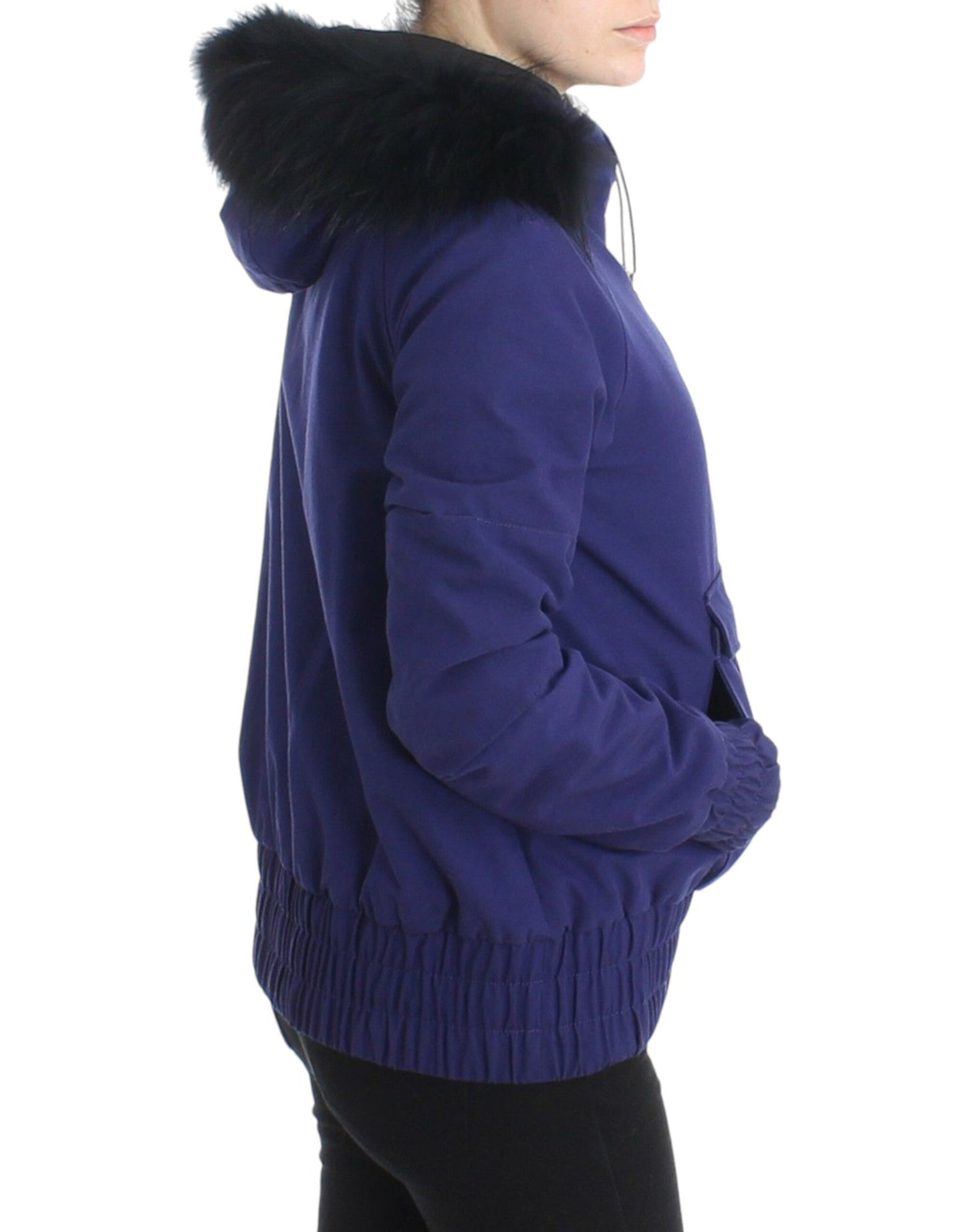 Blaue wattierte Jacke mit Kapuze, kurz, K-Way