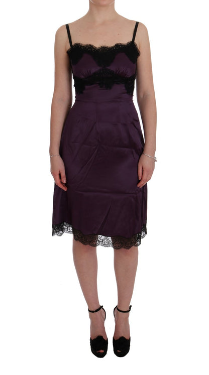 Lila Seidenstretchkleid mit schwarzer Spitze