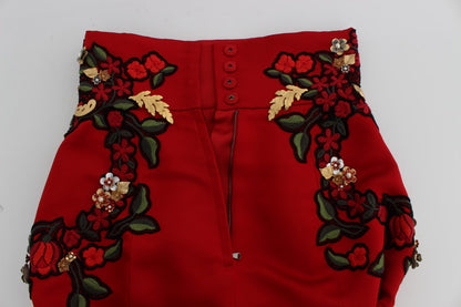 Pantaloncini con rose di perle di seta rossa